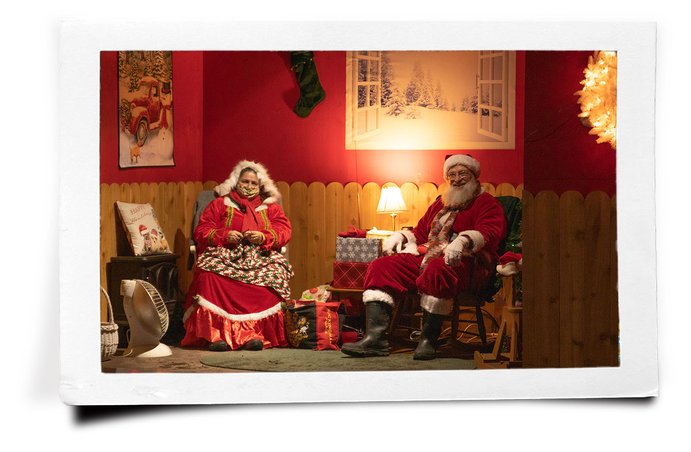 santa-2022-frame-the-lights-of-christmas-stanwood-washington